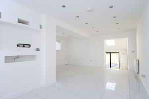 Photo 1- click for photo gallery